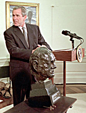 bush-churchill-bust.jpg
