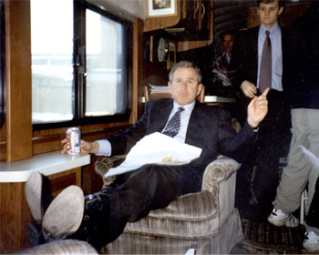 bush-new-hampshire-bus-bush.jpg